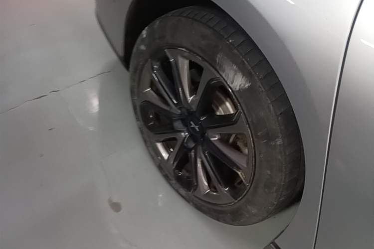Used XPeng P7 2020 670N Right Rear Wheel Hub
