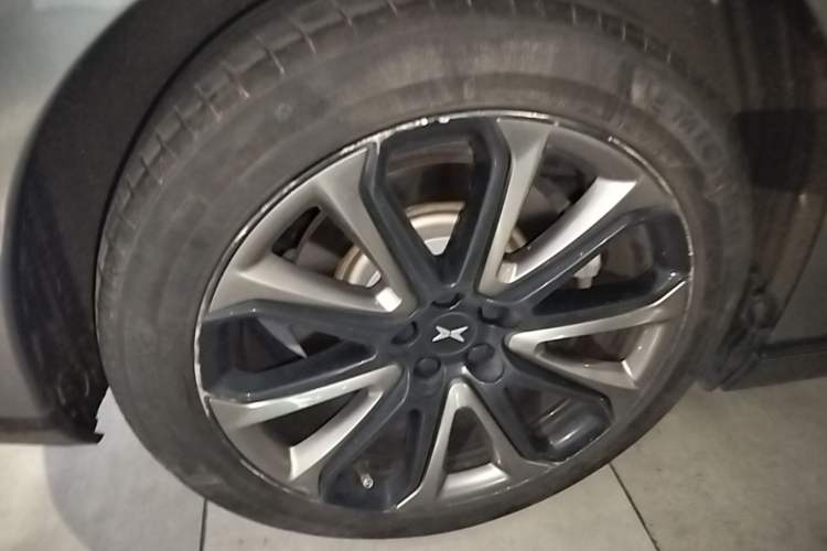 Used XPeng P7 2020 670E Right Rear Wheel Hub