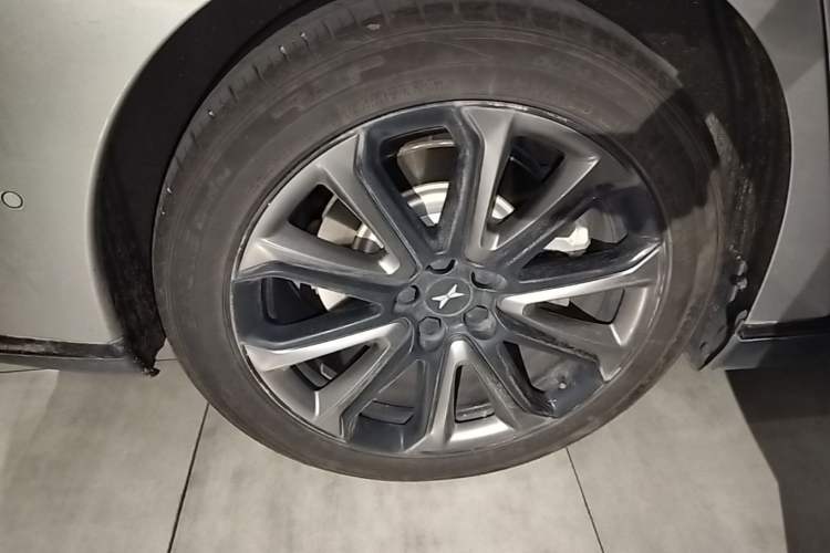 Used XPeng P7 2020 670E Right Rear Wheel Hub