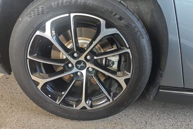 Used XPeng P7 2020 670N Right Rear Wheel Hub