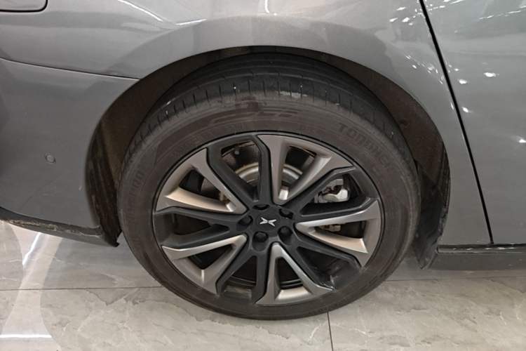 Used XPeng P7 2020 670E Right Rear Wheel Hub