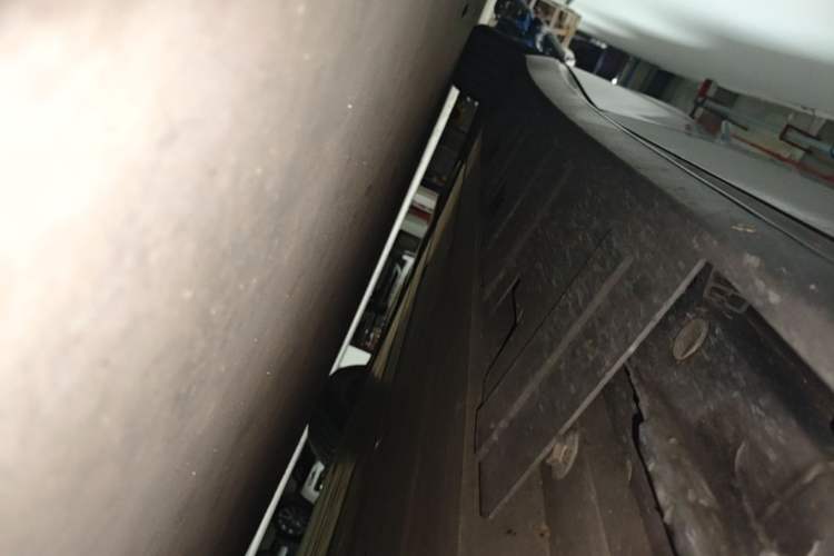 Used XPeng P7 2020 586N Right Side Sill