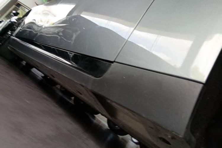 Used XPeng P7 2020 670N Right Side Sill