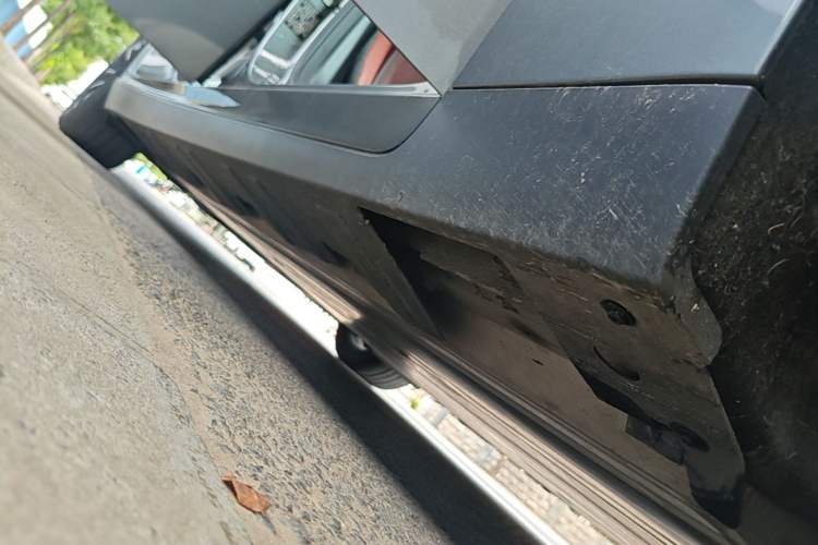 Used XPeng P7 2020 Rear-Drive Long-Range Smart Drive Version Right Side Sill