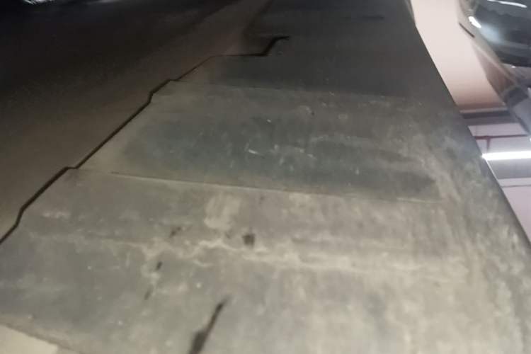 Used XPeng P7 2020 706G Right Side Sill