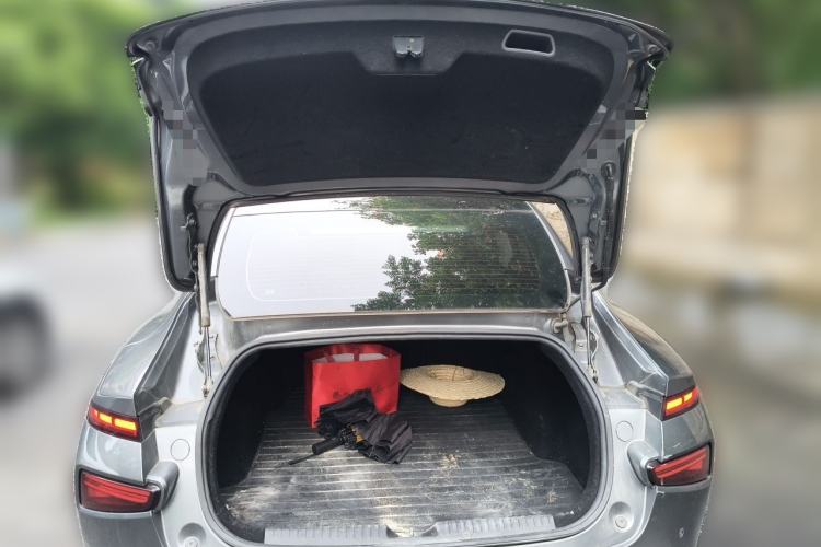 Used XPeng P7 2020 670N Trunk