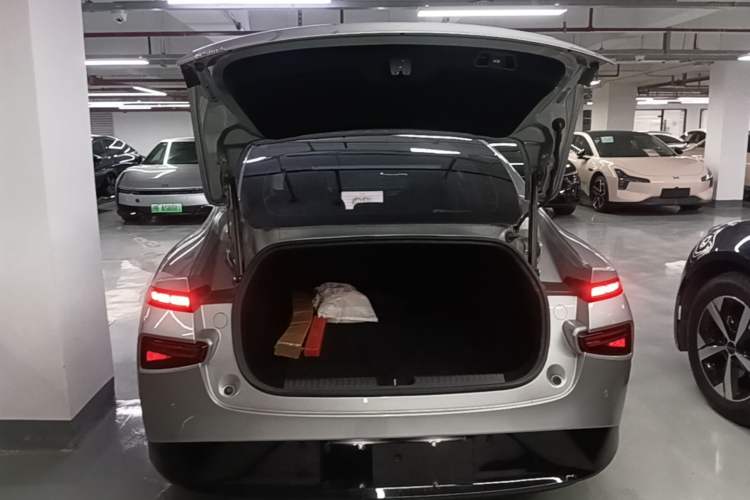 Used XPeng P7 2020 586N Trunk