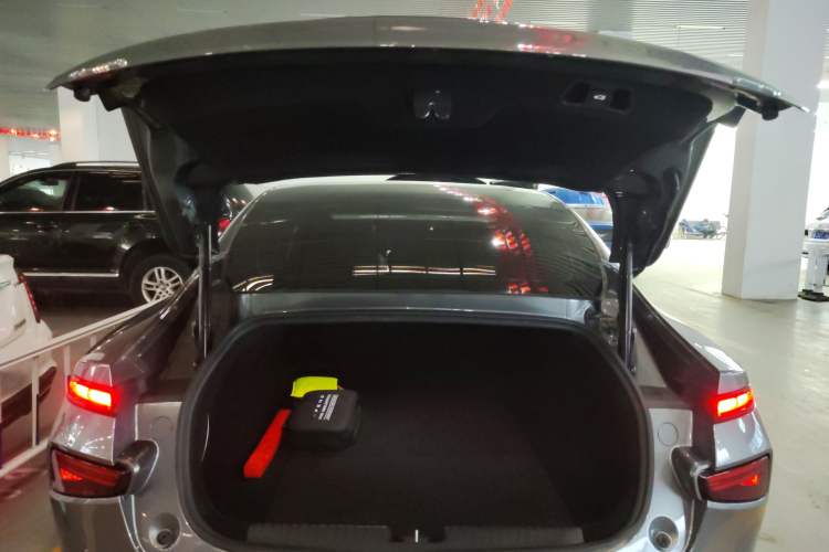 Used XPeng P7 2020 706G Trunk