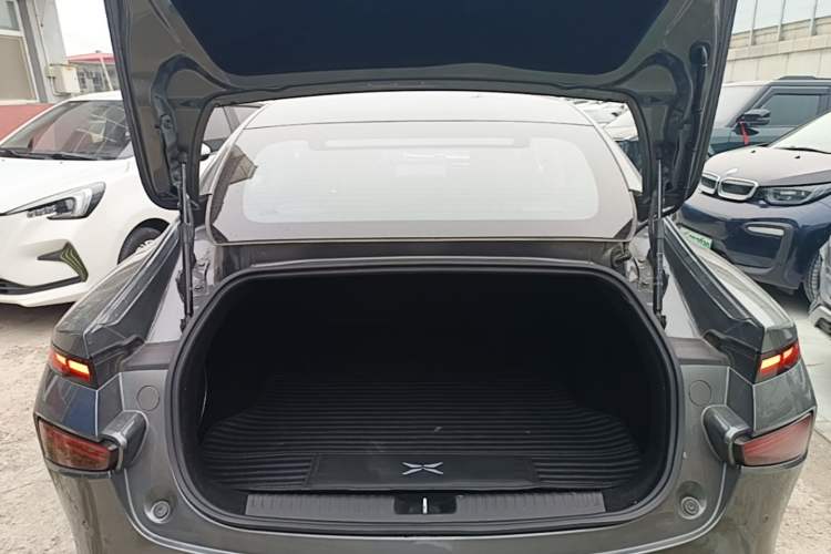 Used XPeng P7 2020 670N Trunk
