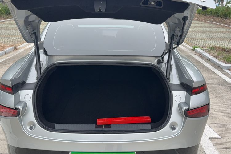 Used XPeng P7 2020 670N Trunk