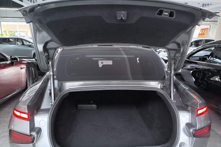 Used XPeng P7 2020 706G Trunk