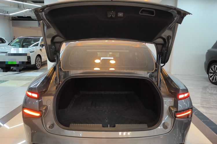 Used XPeng P7 2020 562N Performance Edition Trunk