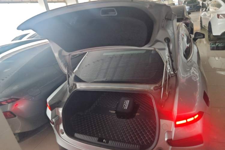 Used XPeng P7 2020 586N Trunk