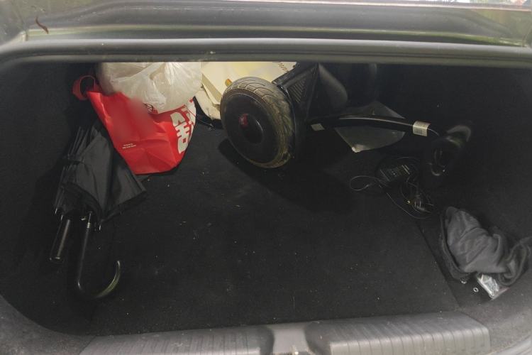 Used XPeng P7 2020 670N Trunk