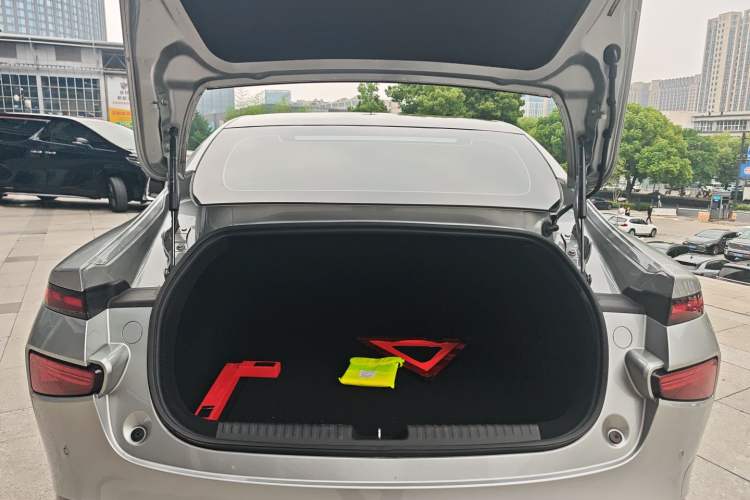 Used XPeng P7 2020 670N Trunk