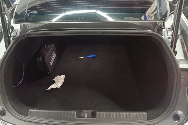 Used XPeng P7 2020 562E Performance Edition Trunk