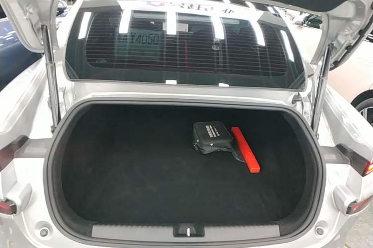 Used XPeng P7 2020 670E Trunk