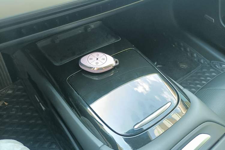 Used XPeng P7 2020 670N Vehicle Key