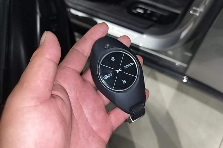 Used XPeng P7 2020 670E Vehicle Key