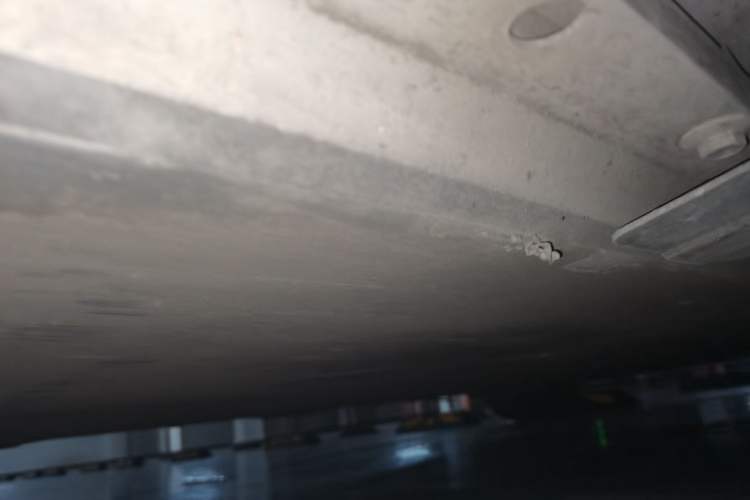 Used XPeng P7 2020 706G Chassis Front Left
