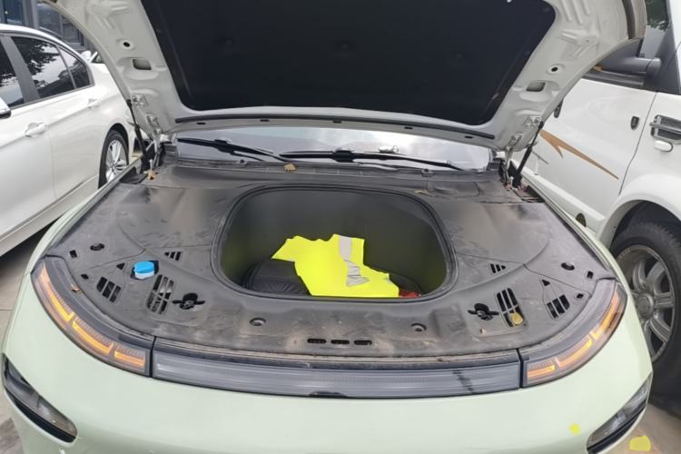 Used XPeng P7 2020 670E Engine Bay