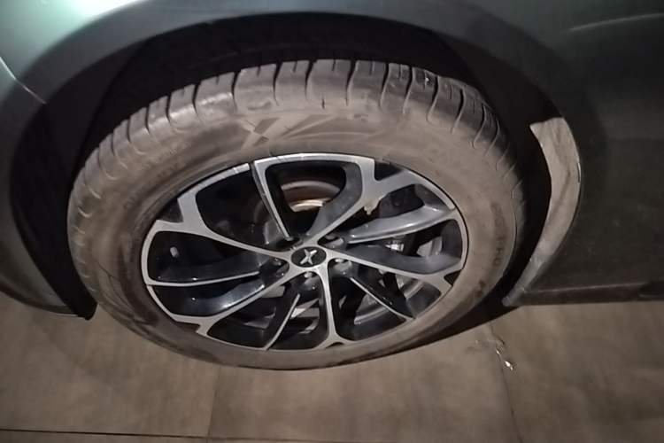 Used XPeng P7 2020 670N Left Front Wheel Hub