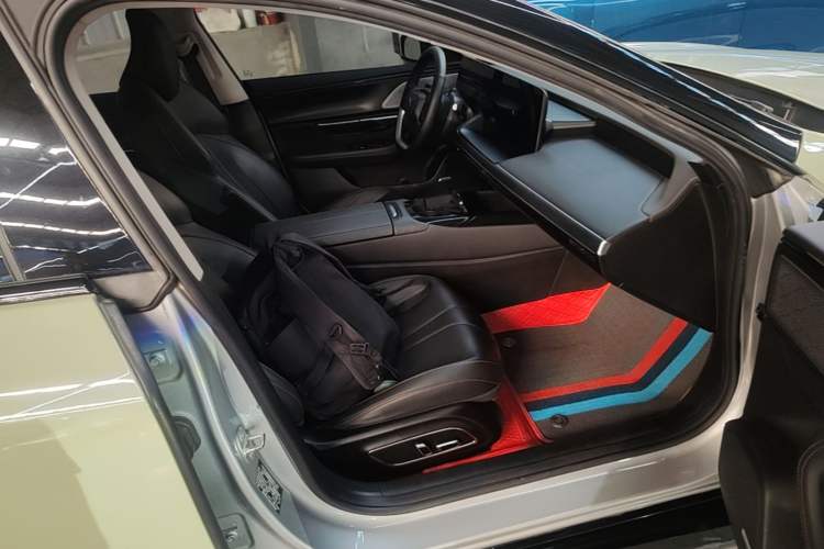 Used XPeng P7 2020 586N Right Front Seat