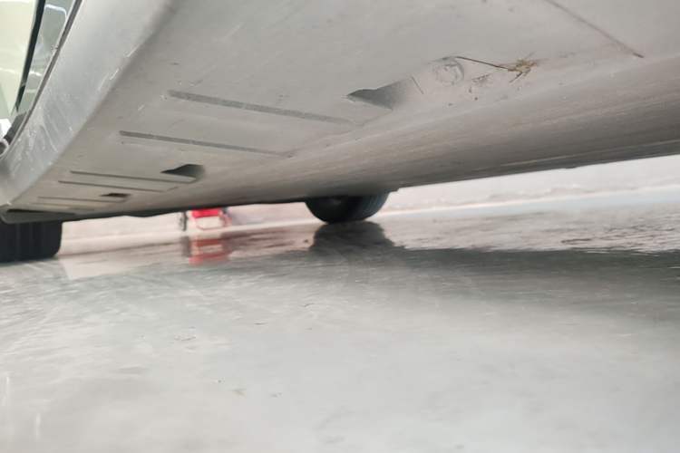 Used XPeng P7 2020 586N Right Side Sill
