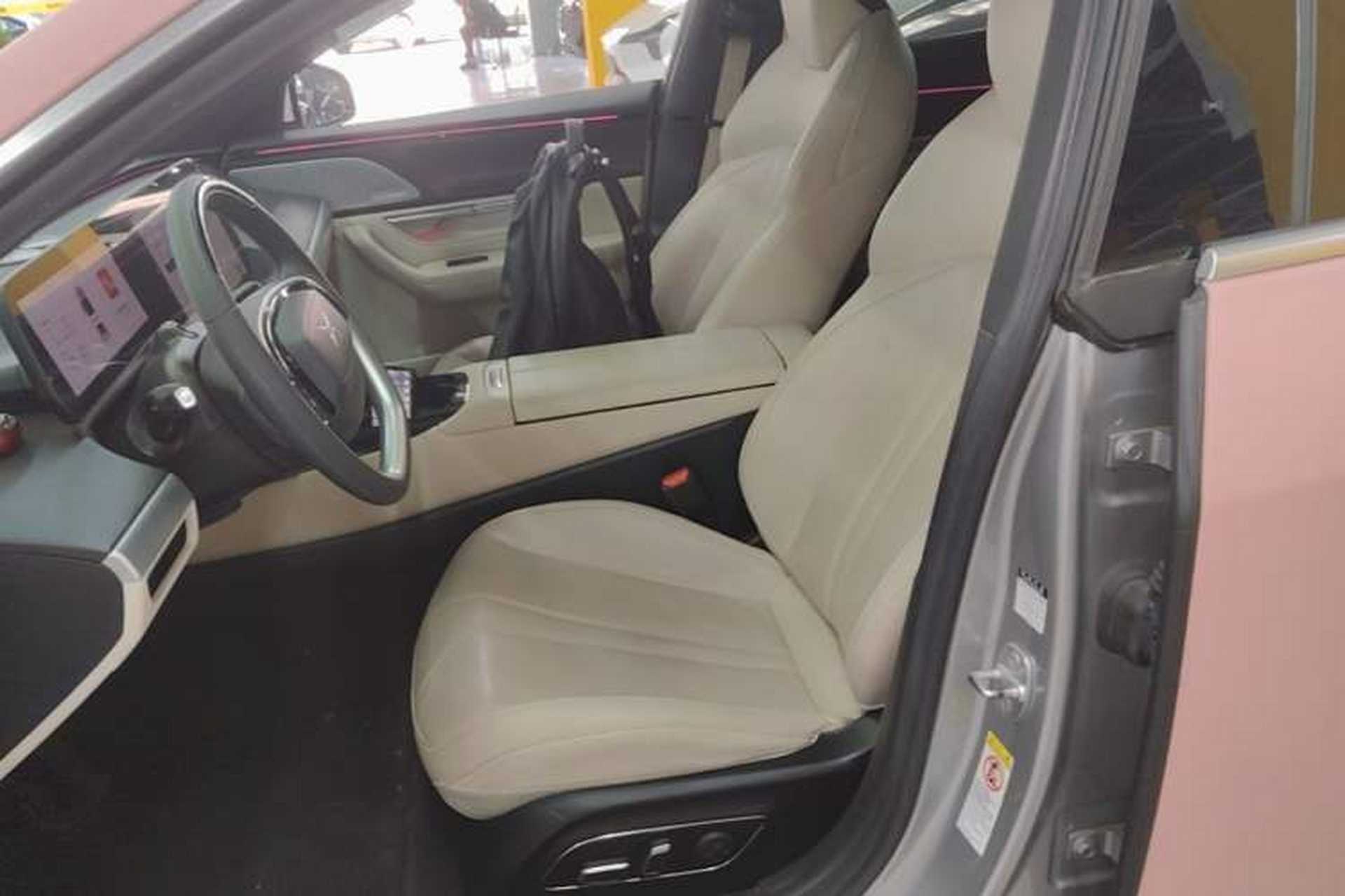 Used XPeng P7 2020 Rear-Drive Long-Range Smart Drive Version Left Front Seat