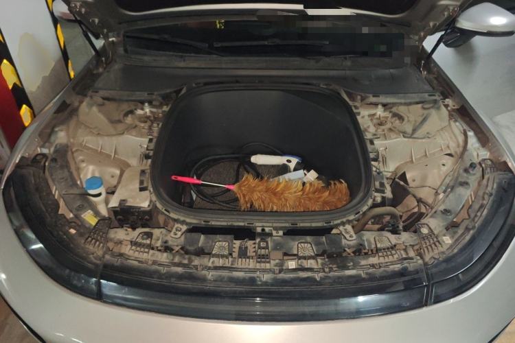 Used XPeng P7 2020 586N Engine Bay