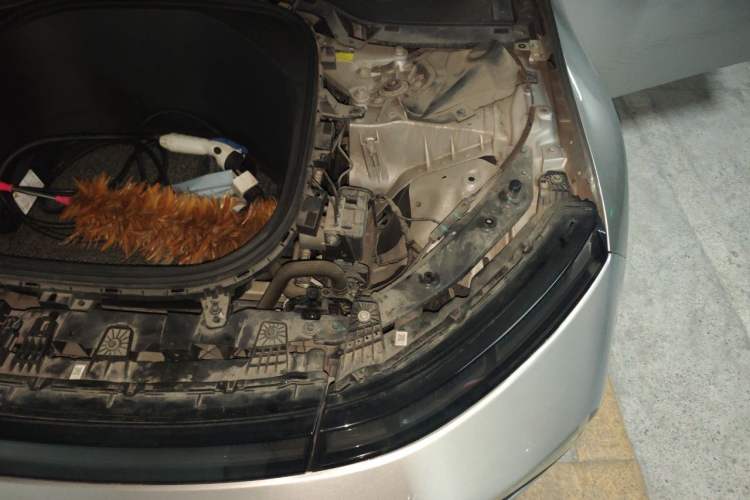 Used XPeng P7 2020 586N Engine Bay Left