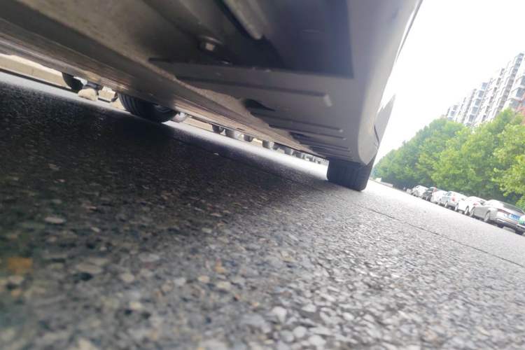 Used XPeng P7 2020 586E Chassis Front Left