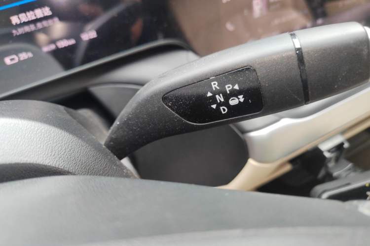 Used XPeng P7 2020 586E Gear Lever