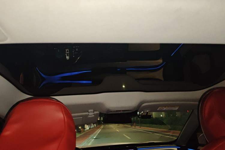 Used XPeng P7 2020 Rear-Drive Long-Range Smart Drive Version Headliner