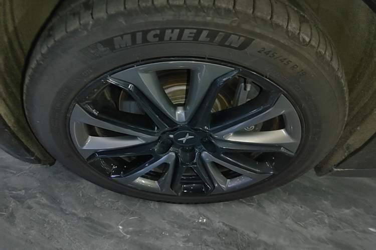 Used XPeng P7 2020 670N Left Front Wheel Hub