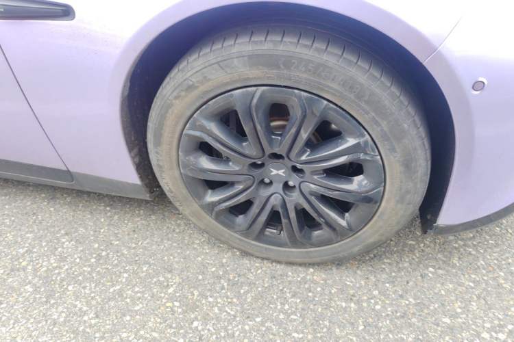 Used XPeng P7 2020 586E Right Front Wheel Hub