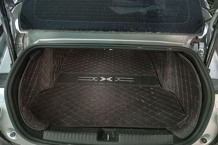Used XPeng P7 2020 670N Trunk