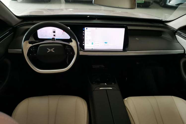 Used XPeng P7 2020 670E Center Console