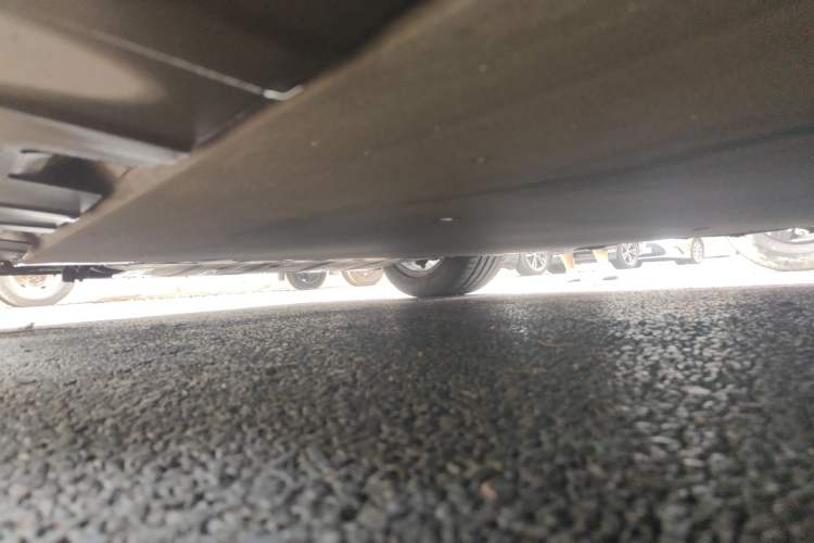 Used XPeng P7 2020 670E Chassis Front Left