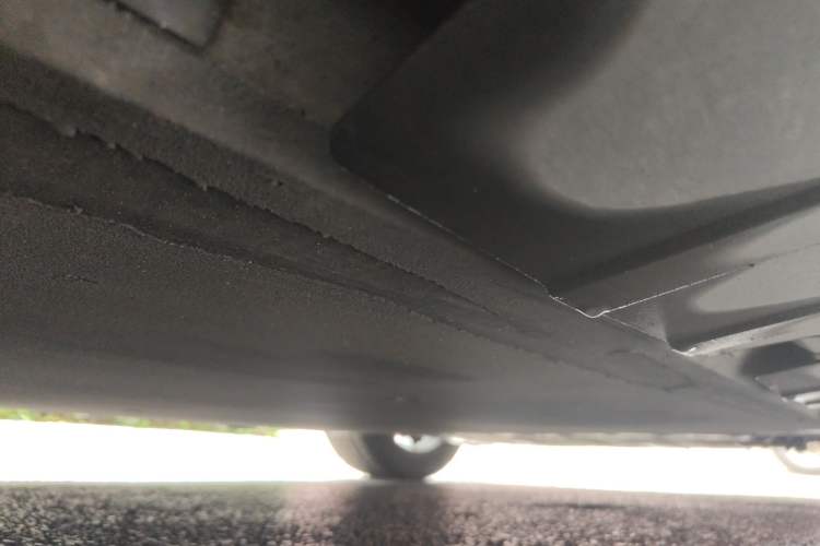 Used XPeng P7 2020 670E Chassis Front Right