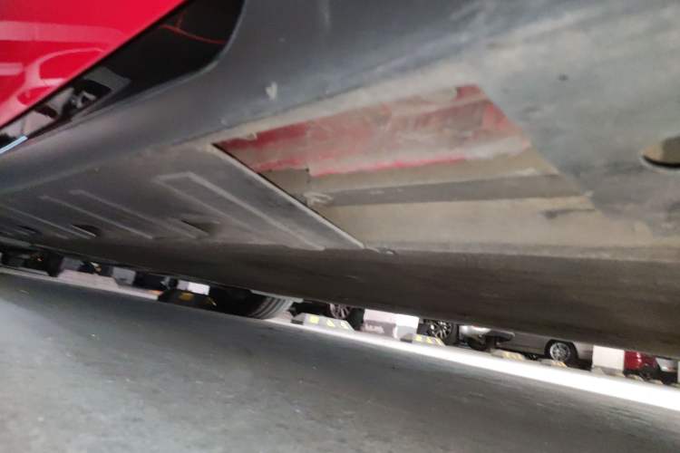 Used XPeng P7 2020 670E Chassis Front Right