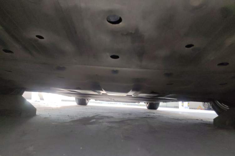 Used XPeng P7 2020 670E Chassis Rear