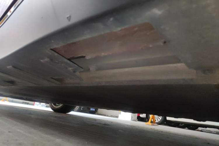 Used XPeng P7 2020 670E Chassis Rear Left