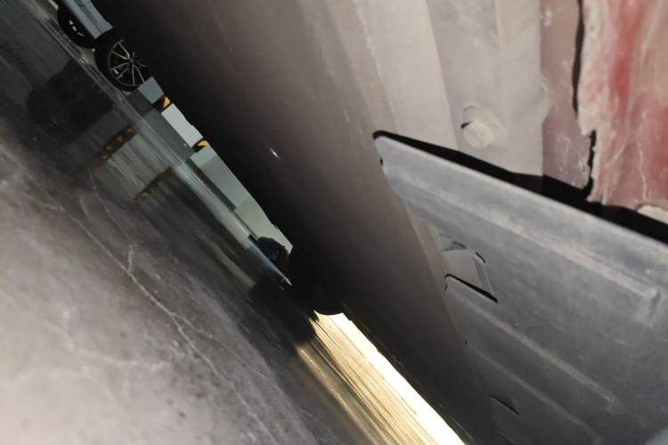 Used XPeng P7 2020 670E Chassis Rear Right