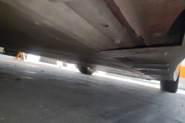 Used XPeng P7 2020 670E Chassis Rear Right