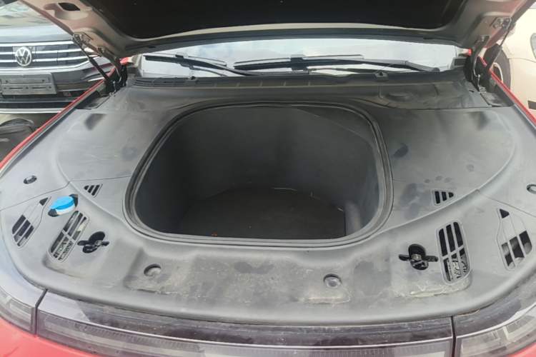 Used XPeng P7 2020 670N Engine Bay