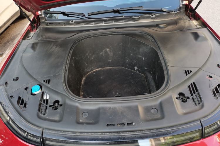 Used XPeng P7 2020 586N Engine Bay