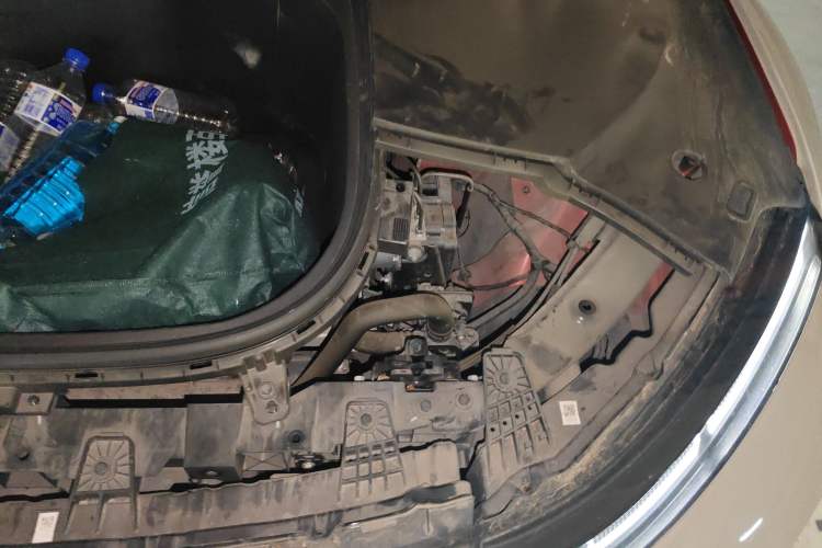 Used XPeng P7 2020 670E Engine Bay Left