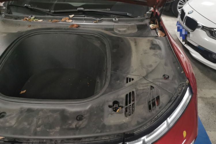 Used XPeng P7 2020 706G Engine Bay Left