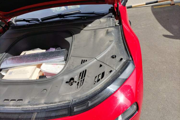 Used XPeng P7 2020 670E Engine Bay Left